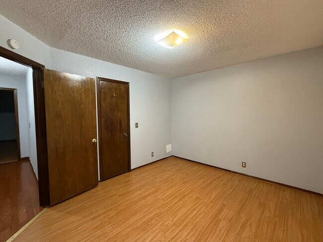 Building Photo - Must See! Welcome home to your new 3 bedroom, 2 bath home!