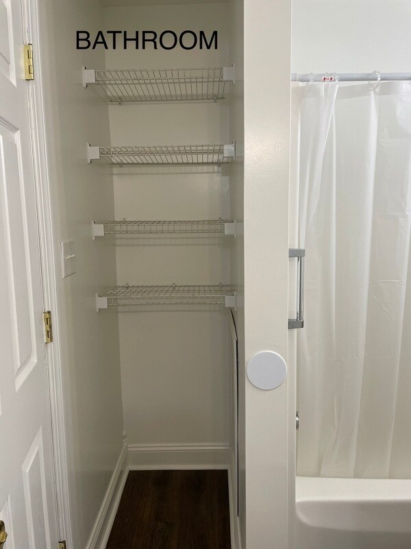 Building Photo - 231 E 13th St