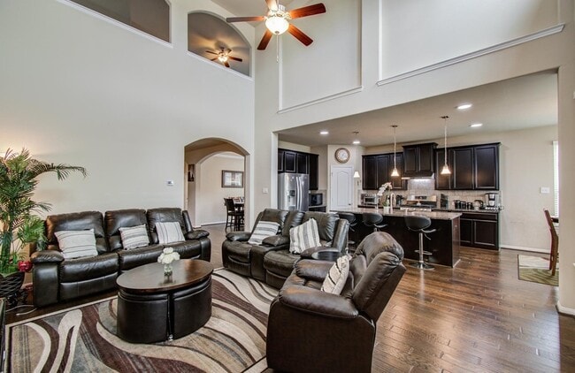 Building Photo - 7610 River Pass Dr