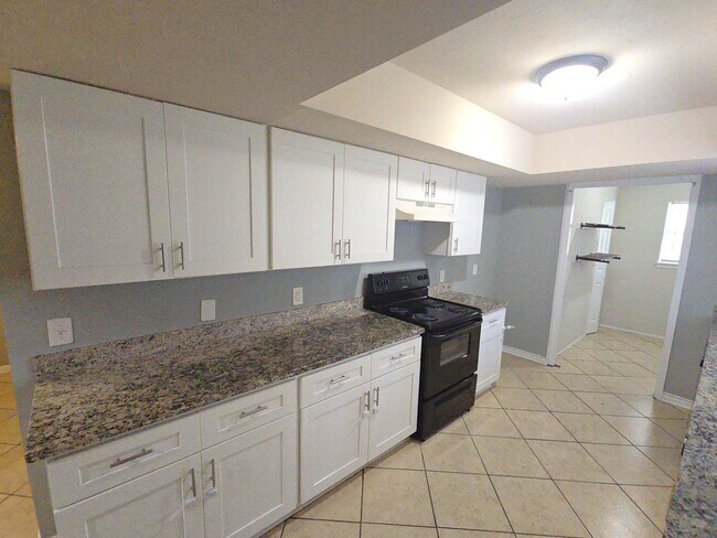 Building Photo - 3906 Postwood Dr
