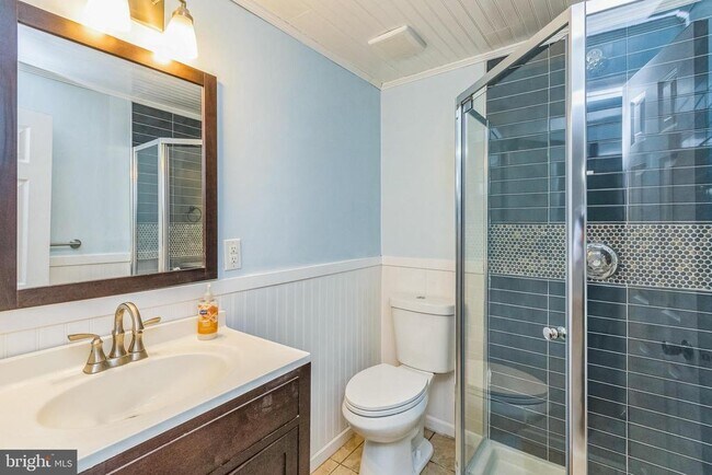 Building Photo - 311 Oakridge Dr