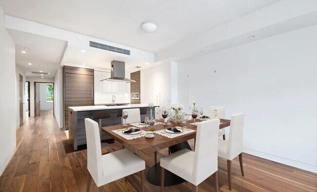 Building Photo - 3 bedroom in NEW YORK NY 10011
