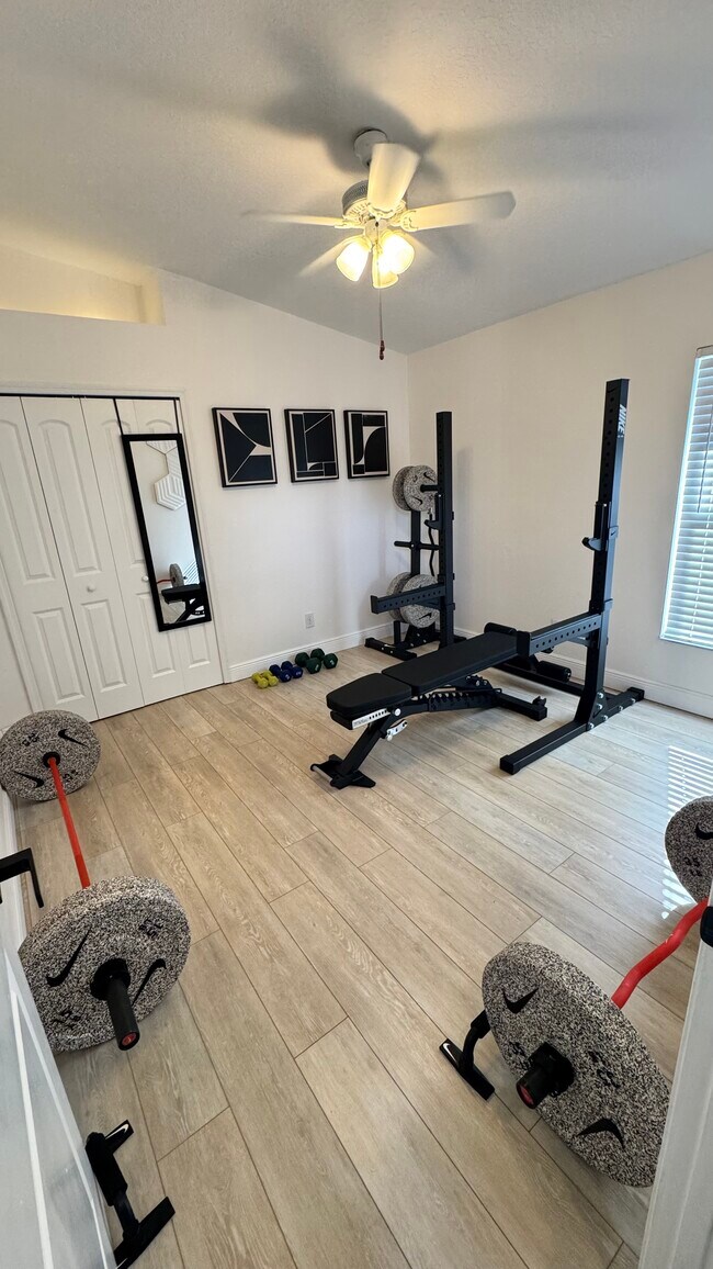 Building Photo - 480 Bridle Path Way