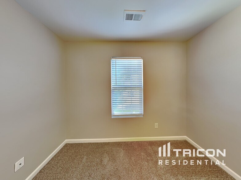 Building Photo - 4912 Magnasco Ln
