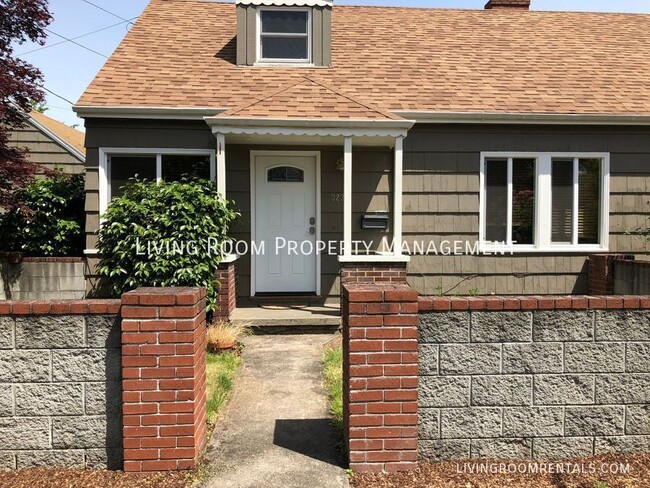 Building Photo - 3231 NE Alberta St