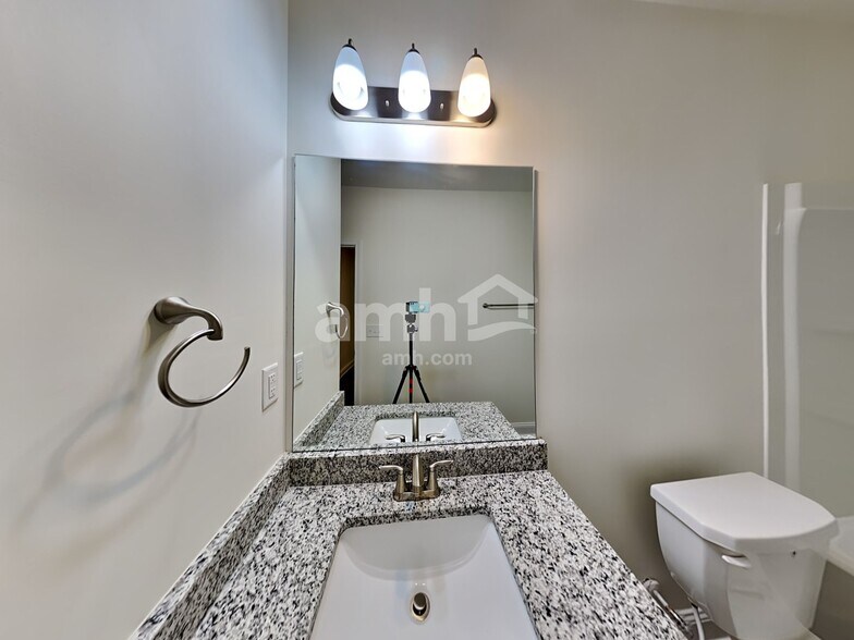 Building Photo - 5115 Hudson Vly Dr