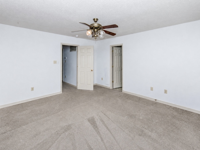 Building Photo - Charming 3BR/2BA One-Level Home with Vaulted Ceilings — Minutes to Fort Gregg-Adams — $1,795/mo!