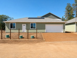 Building Photo - 5581-5581 Linrich Ln