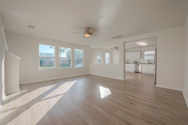 Building Photo - 3806 Granite Springs Ln