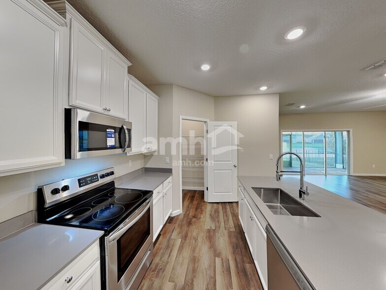 Building Photo - 123 Edge Pk Trl