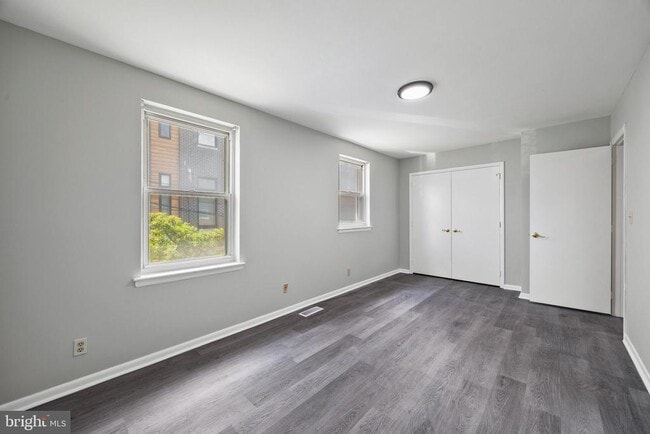 Building Photo - 1221 Kater St