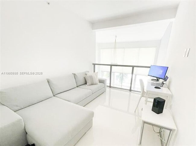 Building Photo - 6000 Collins Ave