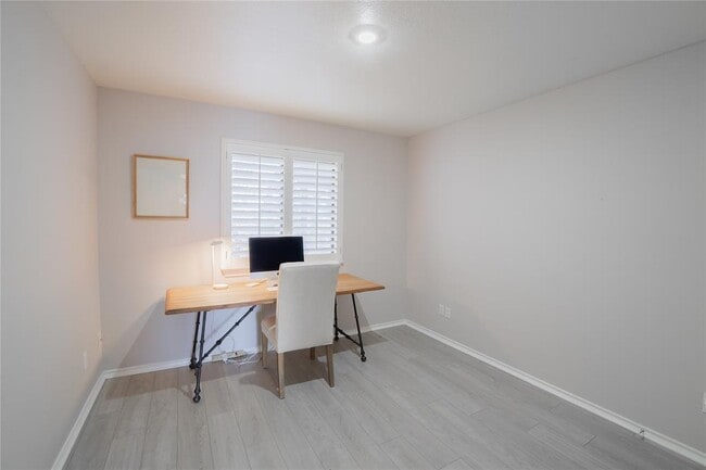 Building Photo - 8200 Neely Dr