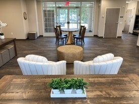 Building Photo - LaRose Gardens