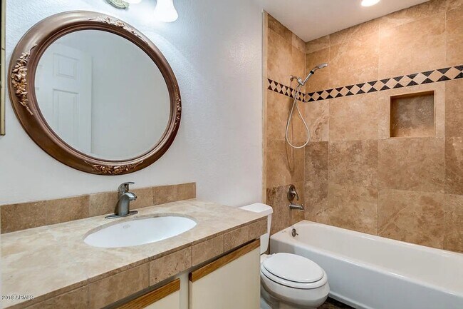 Building Photo - Renaissance Park Condo - Updated Penthouse...