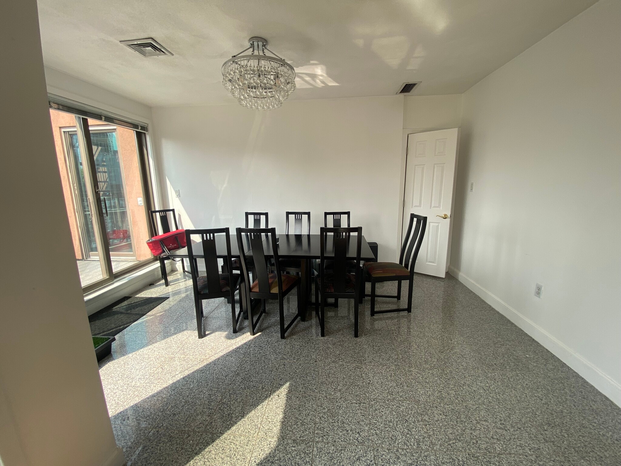 Building Photo - 21 Snow Hill St