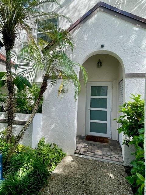 Building Photo - 101 NE 8th Ave