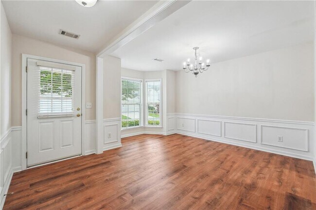 Building Photo - 916 Wendlebury Ct