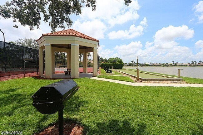 Building Photo - 7812 Emerald Cir