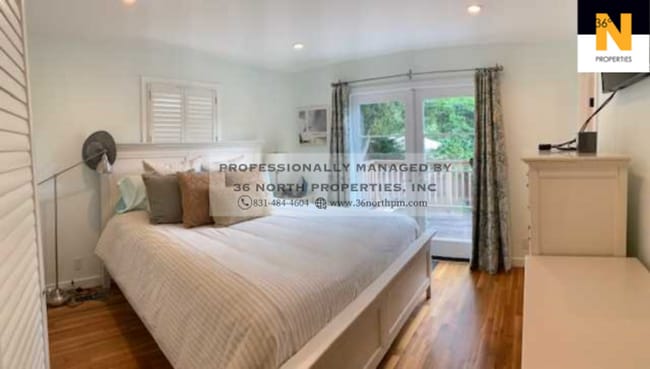 Building Photo - Lovely and Private Carmel Home in the Gold...