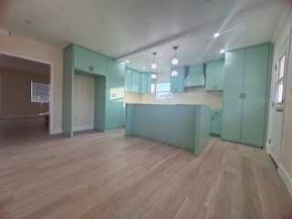 Building Photo - 1637 256th St
