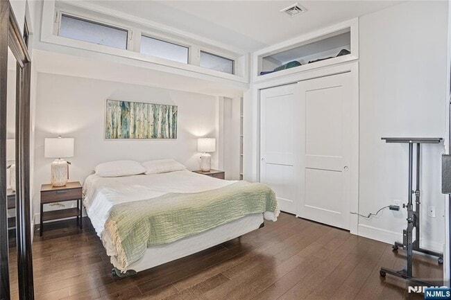 Building Photo - 6401 Park Ave