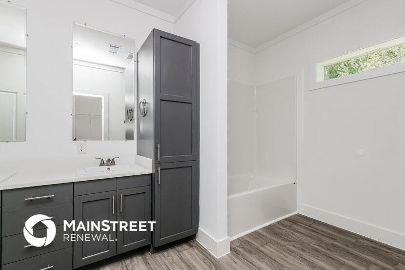 Building Photo - 4358 Larkspur St