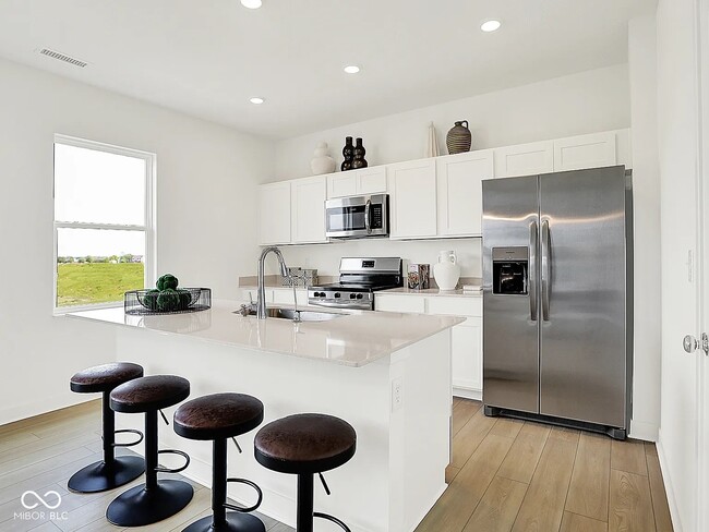 Building Photo - 2868 Woods Edge Dr