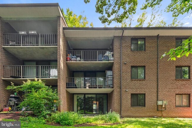 Building Photo - 1413 Northgate Square