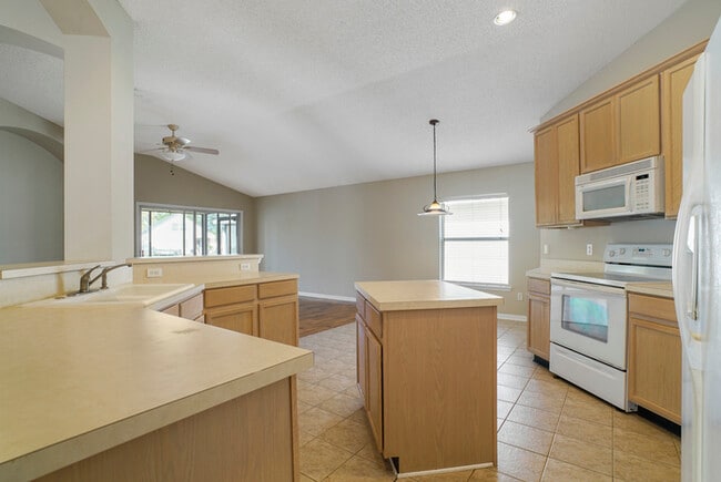 Building Photo - 236 Sterling Hill Dr