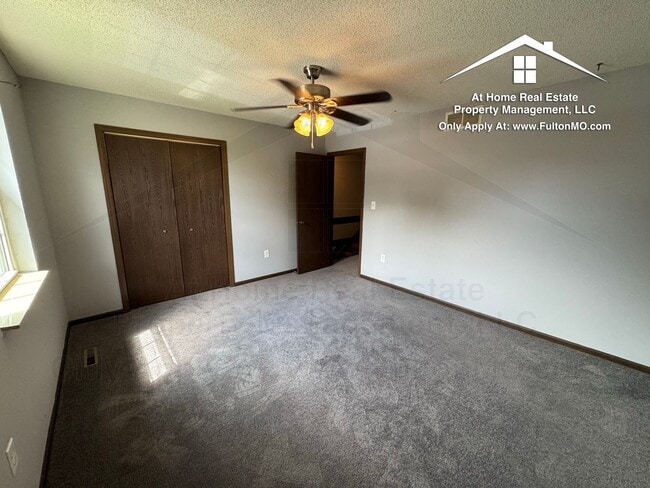 Building Photo - 533 Collier Ln