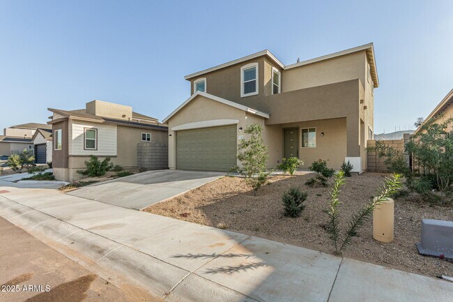 Building Photo - 133 W Latona Rd