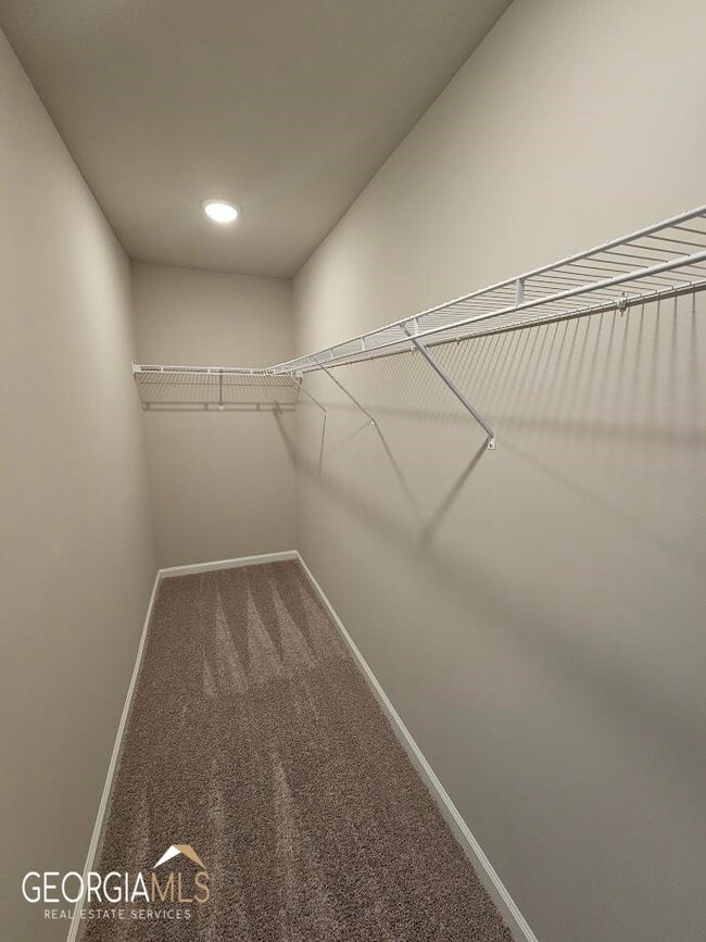 Building Photo - 6 Iron Dr