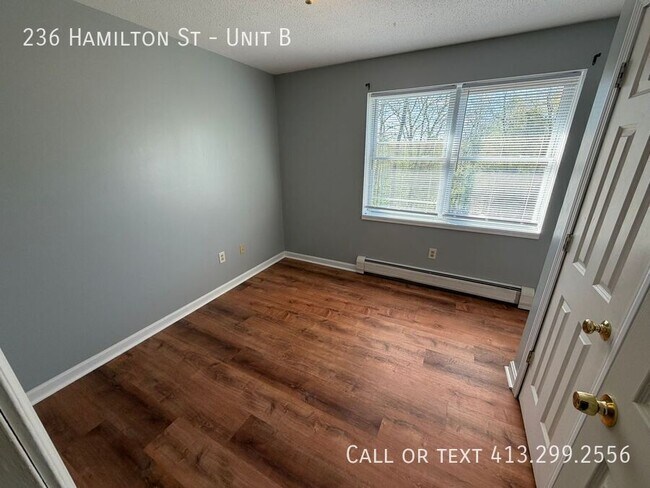 Building Photo - 236 Hamilton St