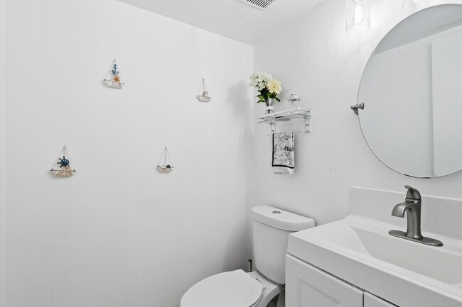 Building Photo - 2498 NW 99th Ave