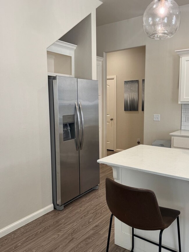 Building Photo - Stunning fully furnished 3 Bed 2.5 bath homes in The Enclave!