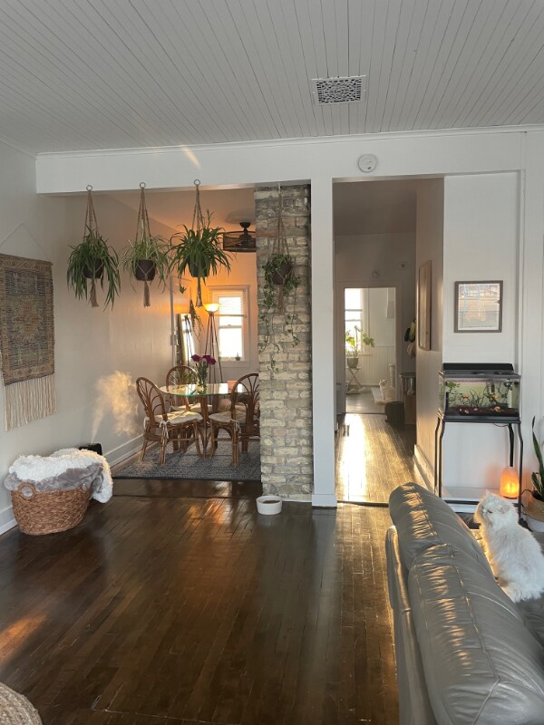 Building Photo - 3581 S Kinnickinnic Ave