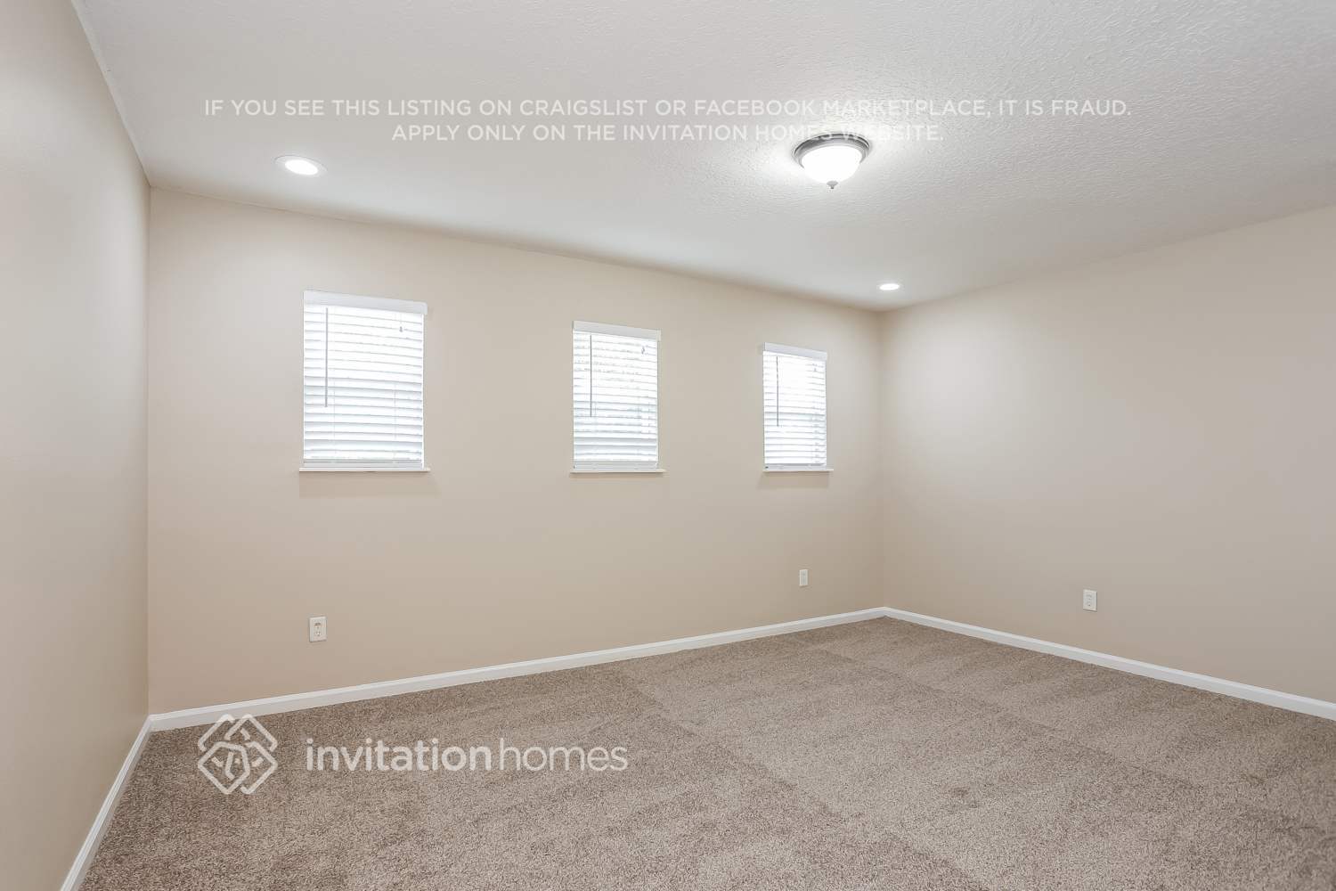 Building Photo - 9757 Hazel Lake Dr