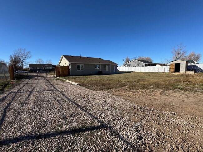 Building Photo - Ranch Rambler in Enoch