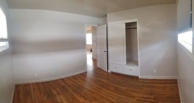 Building Photo - 2002 Linda Ln