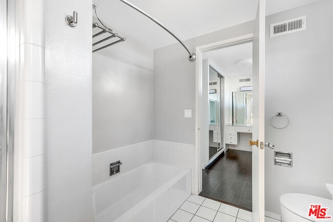 Building Photo - 3543 Scadlock Ln