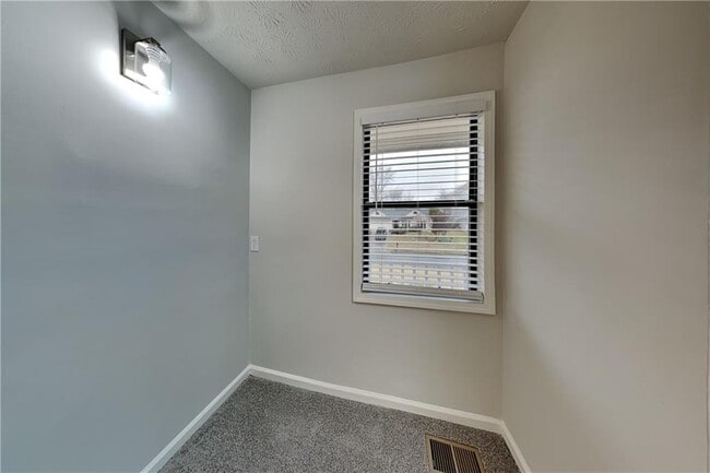 Building Photo - 10515 Colony Glen Dr