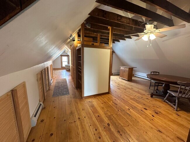 Building Photo - 110 Estey St