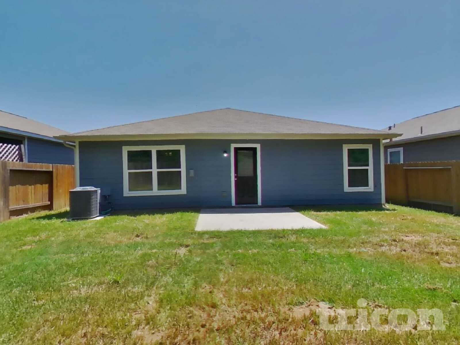 Building Photo - 27016 Leonardo Dr