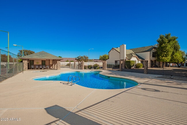 Building Photo - 6606 W Jamaica Dr