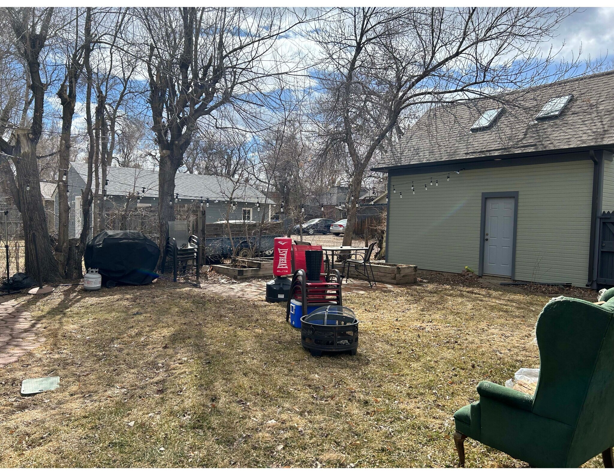 Building Photo - 601 Mathews St