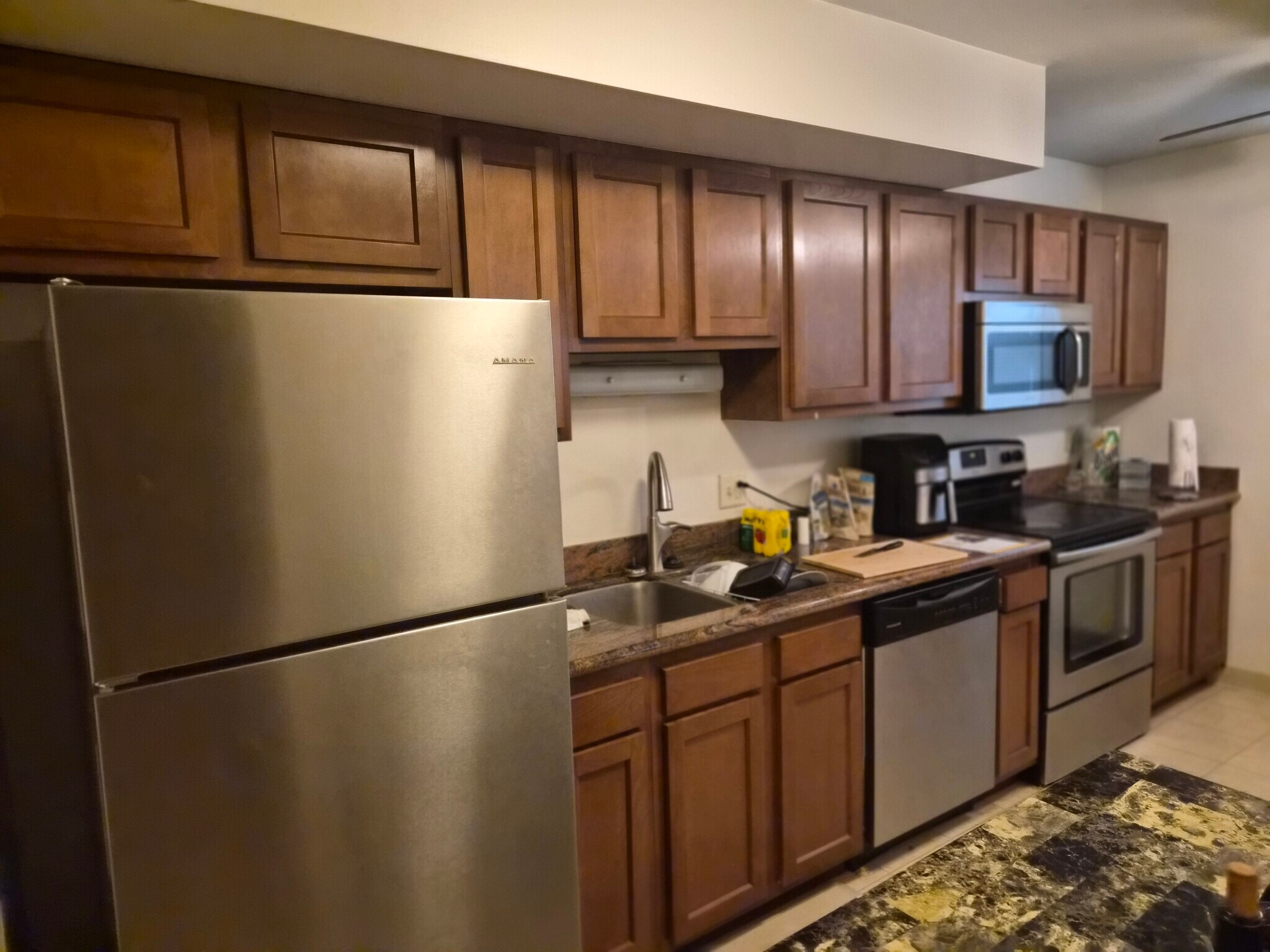 Kitchen - 1271 Hunter Ave