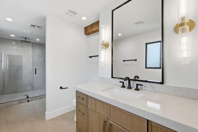 Building Photo - 7421 E Princeton Ave