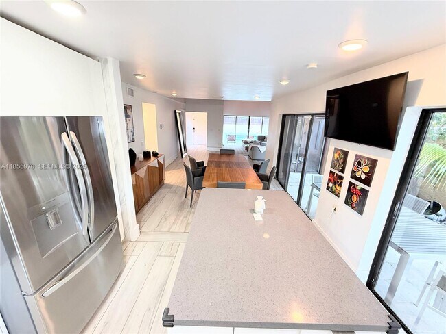 Building Photo - 20429 NE 10th Ct Rd