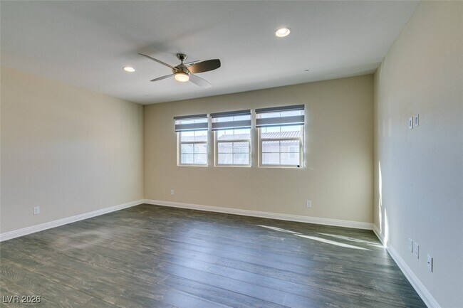 Building Photo - 2497 Birch Hollow St